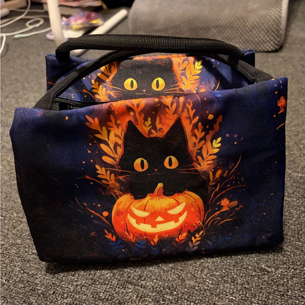 Halloween black cat insulated tote bag